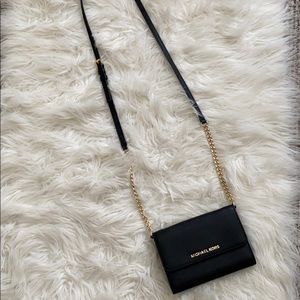 Crossbody purse